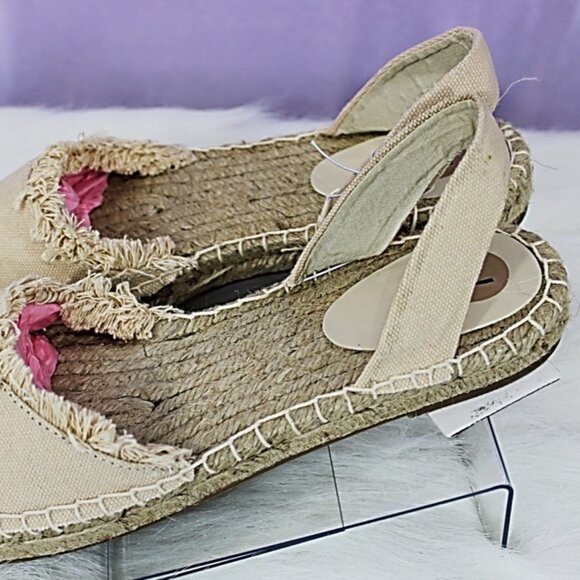 Espadrilles in Cream and Silver - Picture 5 of 8